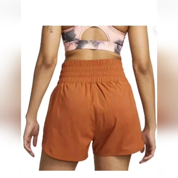 Nike Shorts Women's One Dri Fit High Waisted Lined NWT Brown - Picture 4 of 5